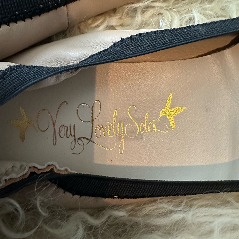 Stylish Beige and Orange Women's Flats - Picture 4 of 5